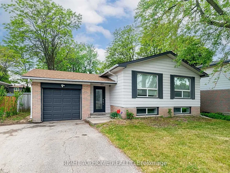 5 Caldwell Cres #UPPER