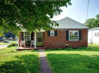 299 Ada Dell Ave, Hurricane, WV 25526