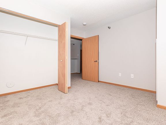 5th image of 911 41st St NW #103