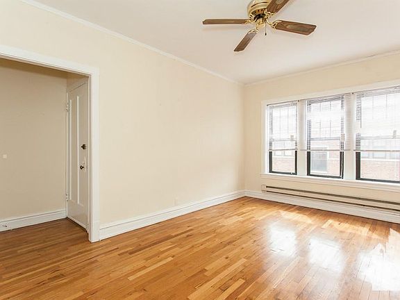 3rd image of 622 W Cornelia Ave #N1jf