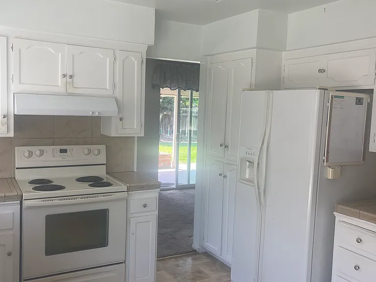 926 Northwood Dr — Photo 5