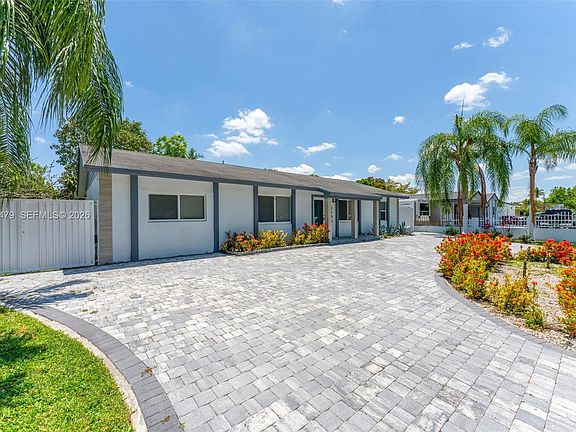 3rd image of 6605 SW 151st Ct