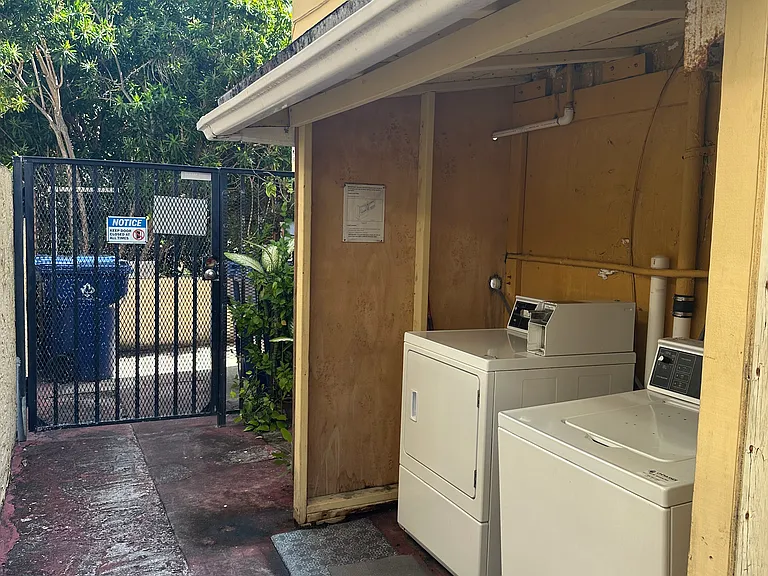 7810 Harding Ave #4 — Photo 11