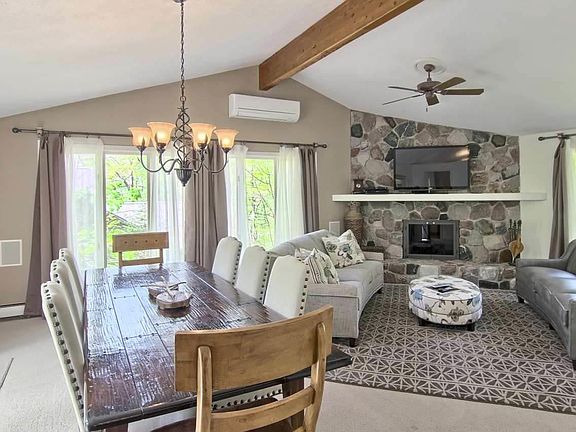 5th image of 348 Knollwood Dr