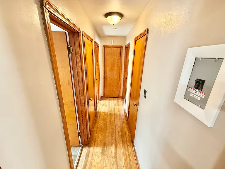 4627 Behrwald Ave #UP — Photo 8
