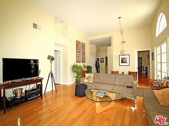 3rd image of 26033 Berault Ct