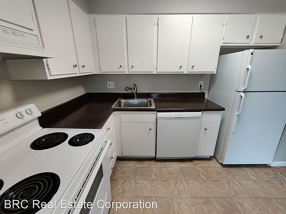 3rd image of 3666 S Pearl St #9558490