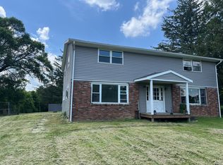 6285 Dresden Rd #B, Zanesville, OH 43701