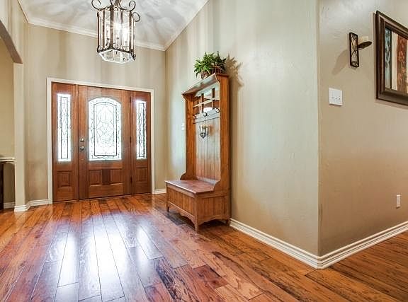 5th image of 1601 Oak Point Dr