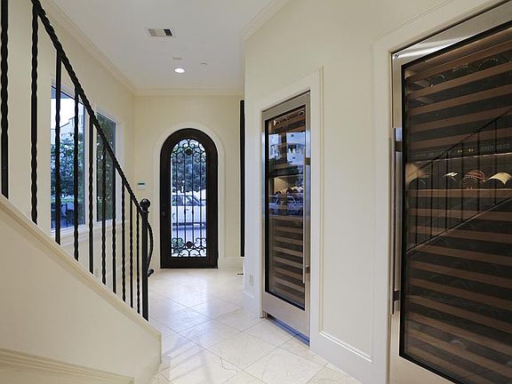 3rd image of 302 Calle Sevilla Pl