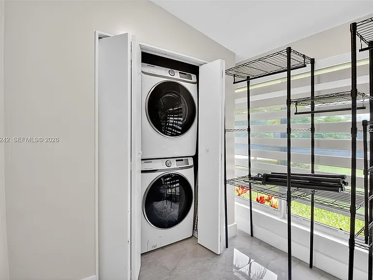 6090 SW 63rd Ave — Photo 33