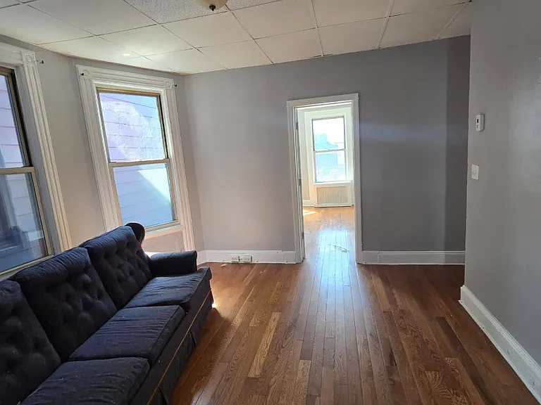 87 Rosa Parks Blvd #2 — Photo 9