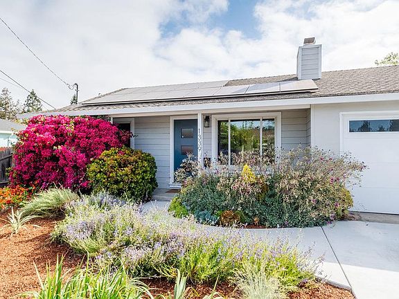 3rd image of 1339 Sierra St