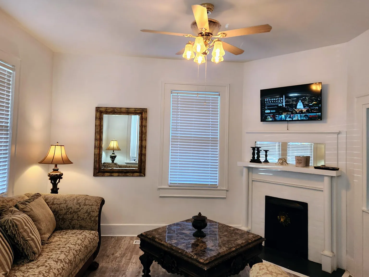 4 bed, 2.5 bath, 1798 sqft, $3,750 — Photo 3