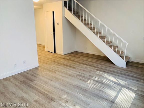 5th image of 855 Rhinegold Way