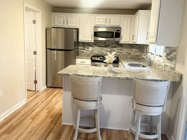 154 Heritage Dr Unit 154, Tewksbury, MA 01876