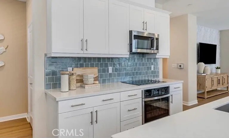 2622 E Hyde Paseo — Photo 2