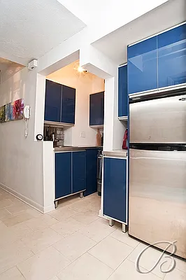 Sold by Bellmarc Realty | media 5