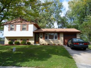 138 Silverwood Cir, Springdale, OH 45246