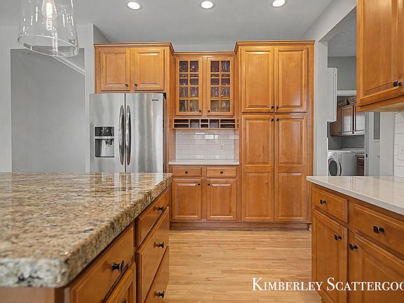 5th image of 8700 Olde Meadow Dr NE