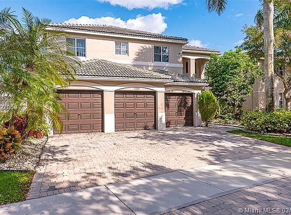 2nd image of 1304 Chenille Cir