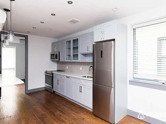 2nd image of 1016 Carroll St #1J