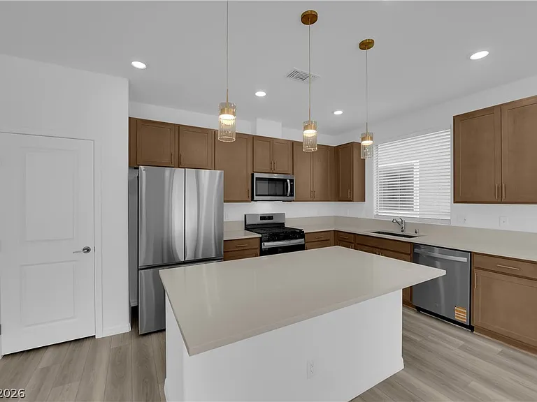 10239 Estancia Hill St — Photo 14
