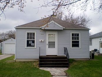 1st image of 2719 W 1st St