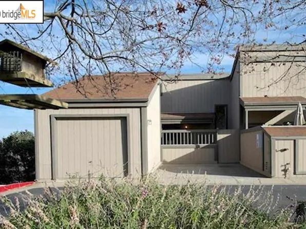 521 Vista Heights Rd, El Cerrito, CA 94530