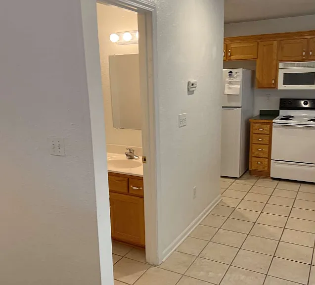 509 Zoll St #B — Photo 7