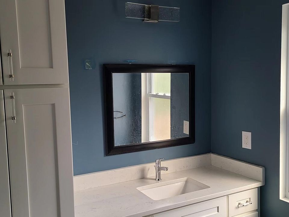 1st image of 322 Bryant Ave Floor 1