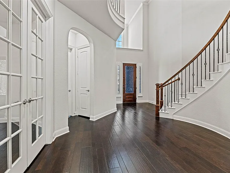 765 Philmont Rd — Photo 2