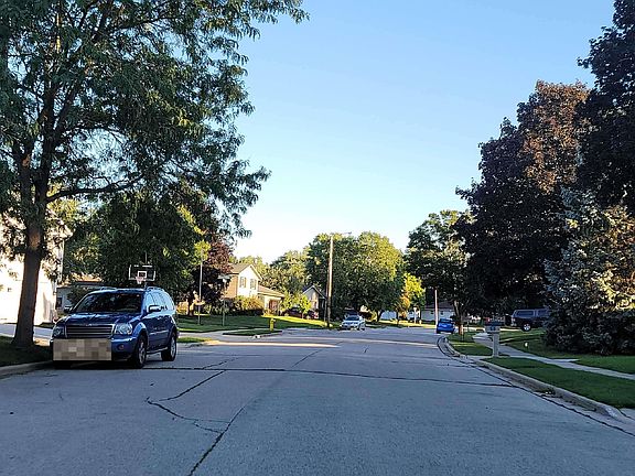 4th image of 718 Riverview Dr