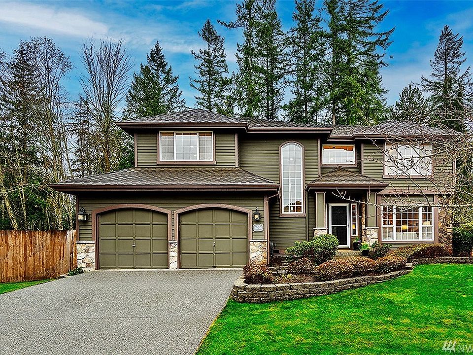 Gorgeous Home Located On The Coveted Sammamish Plateau. Newer Presidential Roof And Beautifully Updated Home.  Central Air Conditioning Throughout The Home!