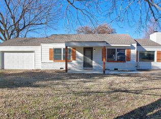 3212 S Summit Blvd W, Sand Springs, OK 74063
