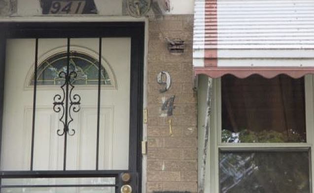 2nd image of 941 N Harding Ave