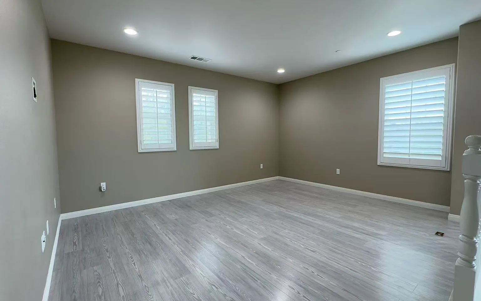 5 bed, 4.5 bath, 3771 sqft, $6,995 — Photo 4