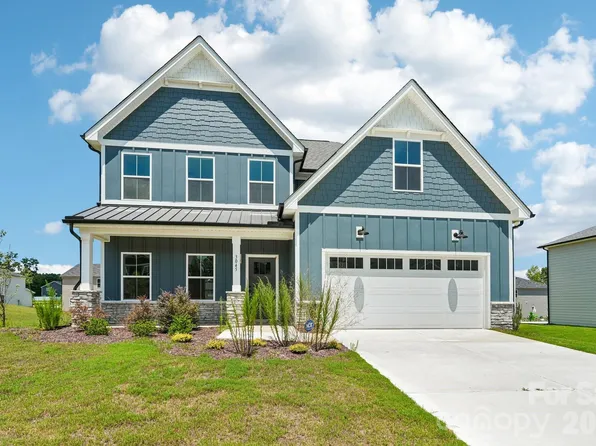 3045 Swallowtail Ln, Kannapolis, NC 28083