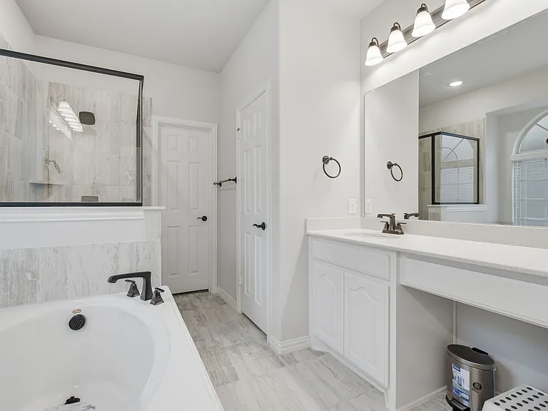 1216 Bayonet St — Photo 12