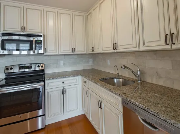 100 Alexander Way image 11 of 25