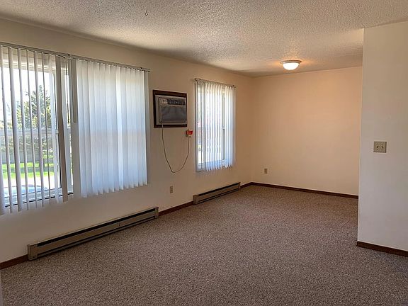 5th image of 20 Schmitz St NE #6