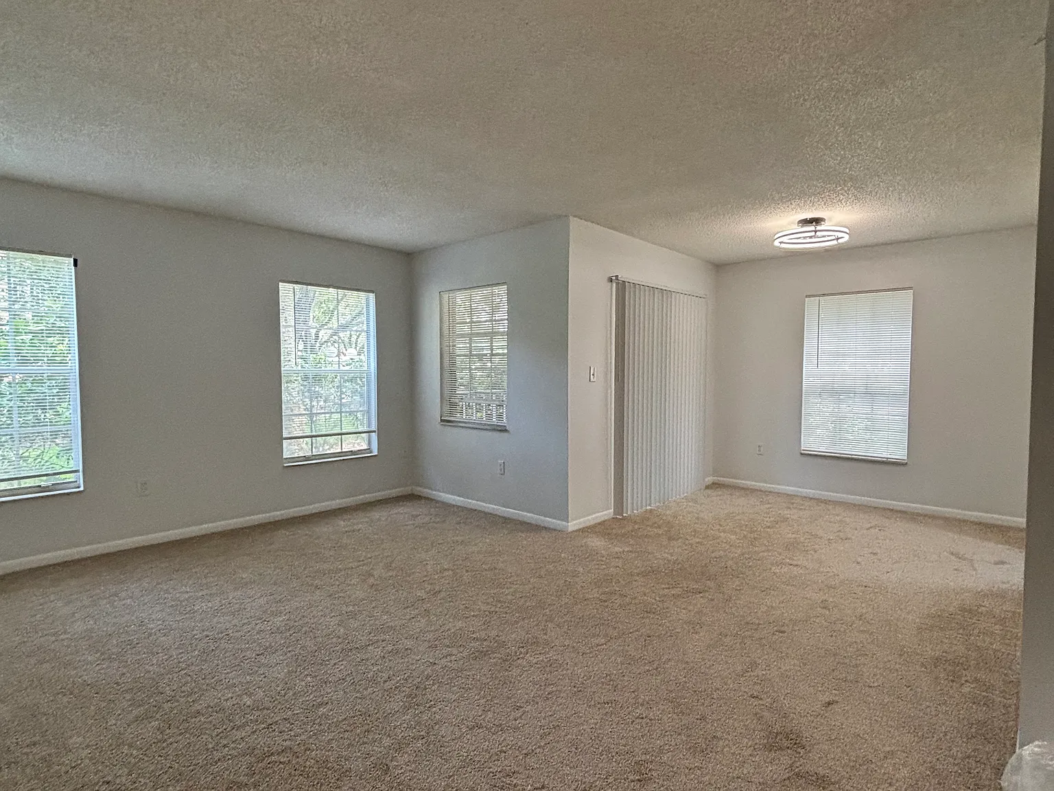 2 bed, 1115 sqft, $1,825 — Photo 3