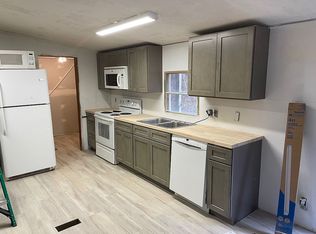 100 Windy Hollow Ln, Newland, NC 28657