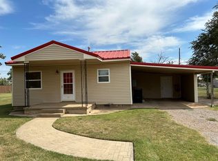 421 N 5th St, Thomas, OK 73669