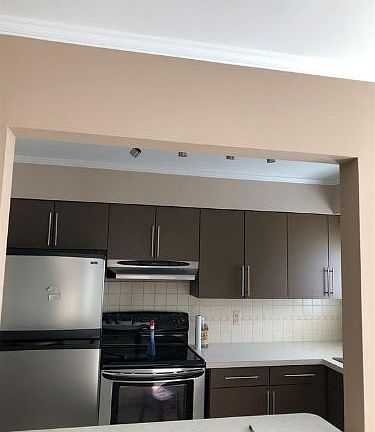 5th image of 115 Country Club Dr