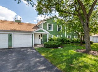 34 Glencoe Ct 202-b Ct #202B, Naperville, IL 60565