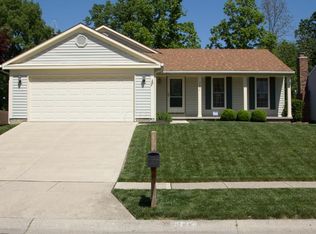 3694 Inverary Dr, Columbus, OH 43228