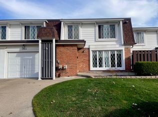 29618 Terrace Ct, Warren, MI 48093