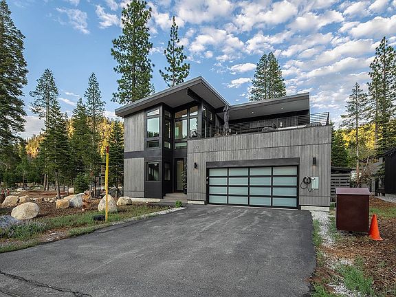 2nd image of 377 Palisades Cir