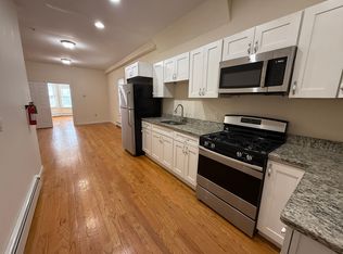 14 Chelsea St APT 1, Boston, MA 02128